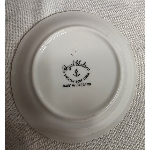 4 Vintage Royal Chelsea English Bone China Floral Butter Pats w/Gold Rim 3 1/2" - Picture 6 of 7